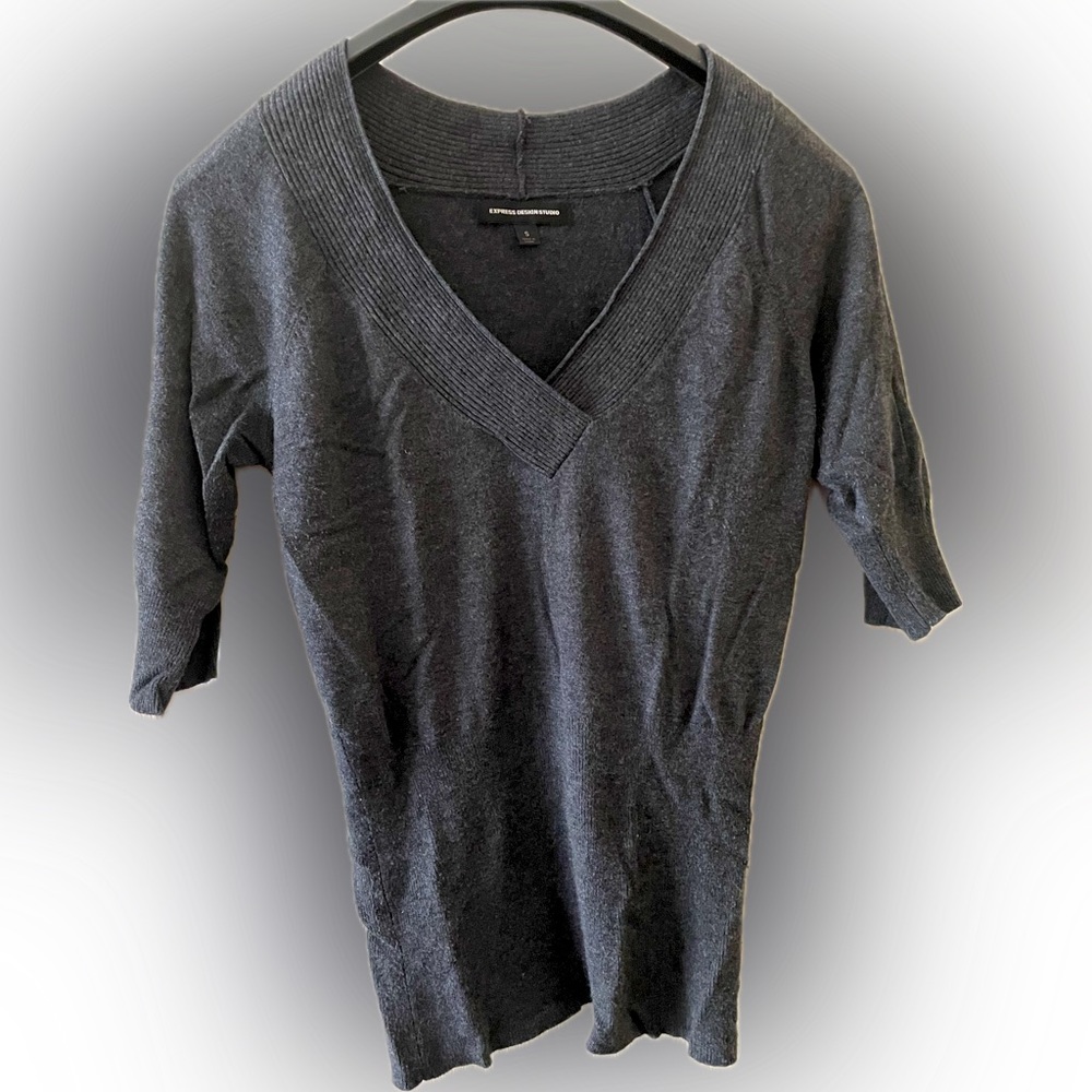 Short sleeve sweater